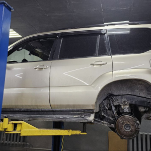 Ремонт задних стоек Ланд Крузер Прадо 120,